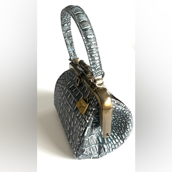 Fabulous NWT Jeanne Lottie ‘Croc’ Handbag With Detachable Chain Strap. - Picture 4 of 9